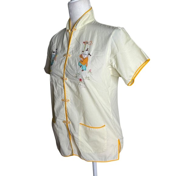 Vintage 70s Embroidered Chinese Short Sleeve Top Small Yellow Snaps Pockets - Picture 3 of 6